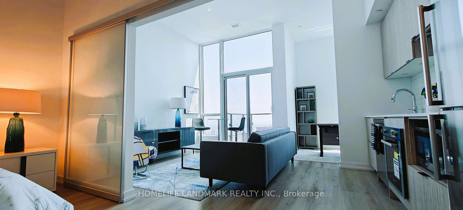 Property Photo:  395 Bloor Street W 5501  ON M4W 0B4 