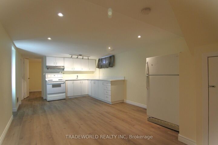 Property Photo:  429 Taylor Mills Drive N Bsmt  ON L4C 2V1 