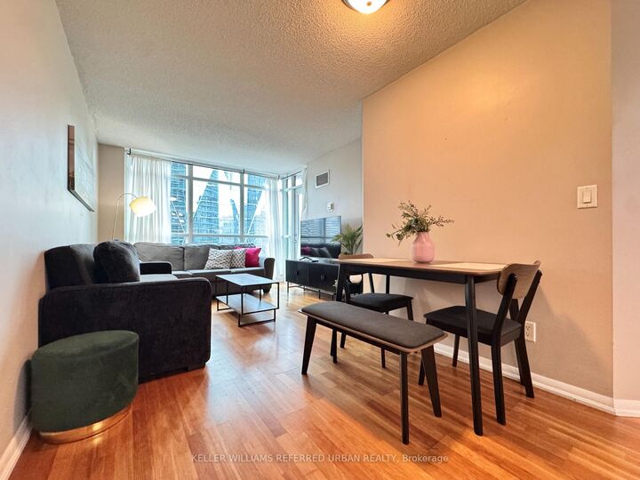 Property Photo:  18 Yonge Street 1715  ON M5E 1Z8 