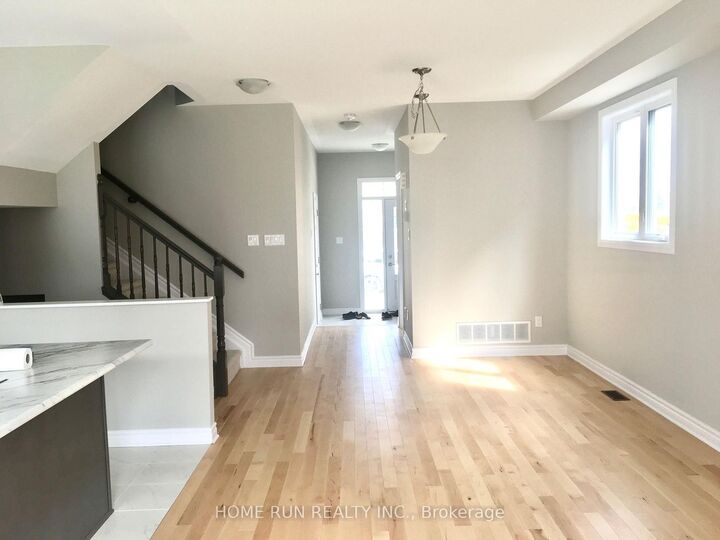 Property Photo:  227 Bandelier Way  ON K2S 2J4 