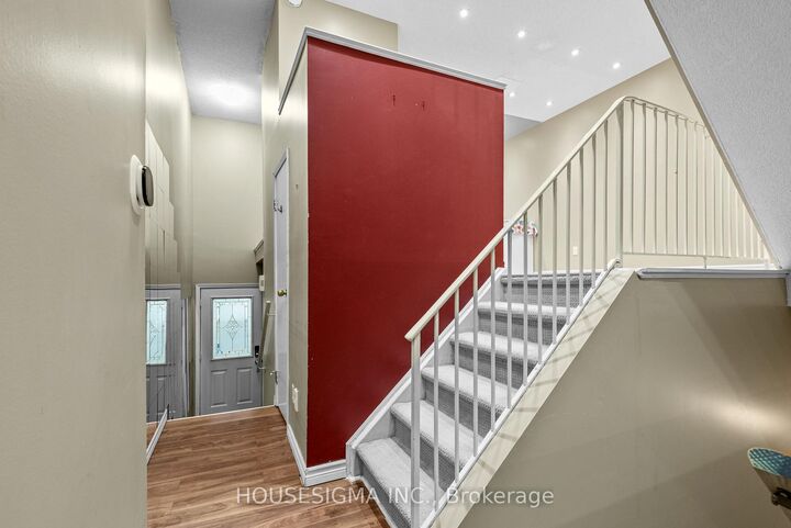 Property Photo:  589 Beechwood Drive 42  ON N2T 2K9 