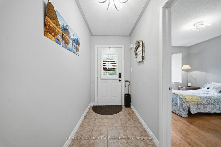 Photo de la propriété:  633 Park Road N 8  ON N3R 8B6 