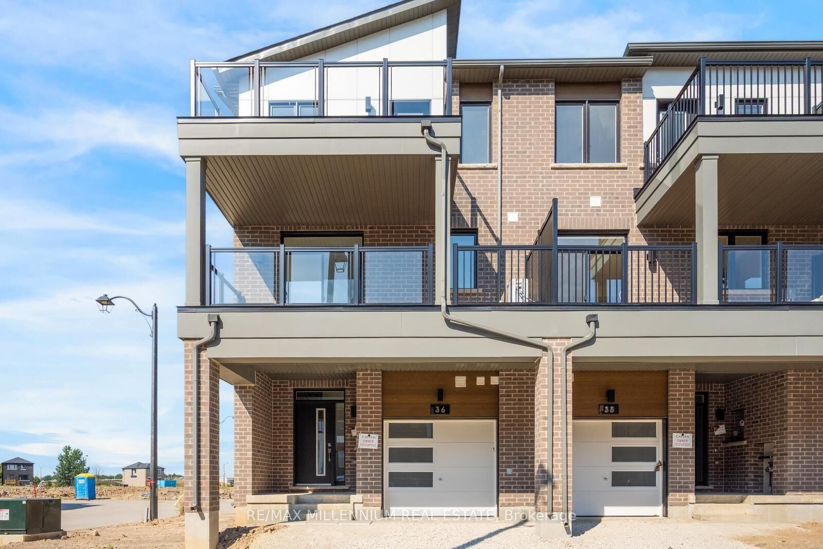 Property Photo:  36 Thornbird Crescent Main  ON L7A 0B8 
