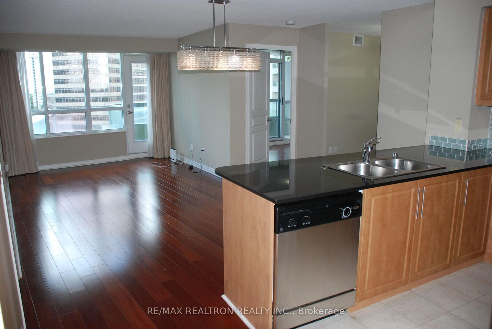 Property Photo:  509 Beecroft Road 1211  ON M2N 0A3 