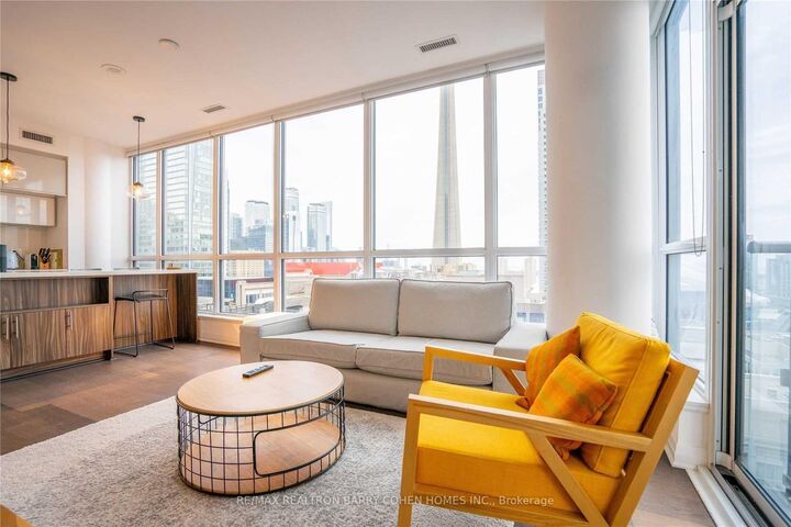 Property Photo:  8 Mercer Street 2208  ON M5V 0C4 