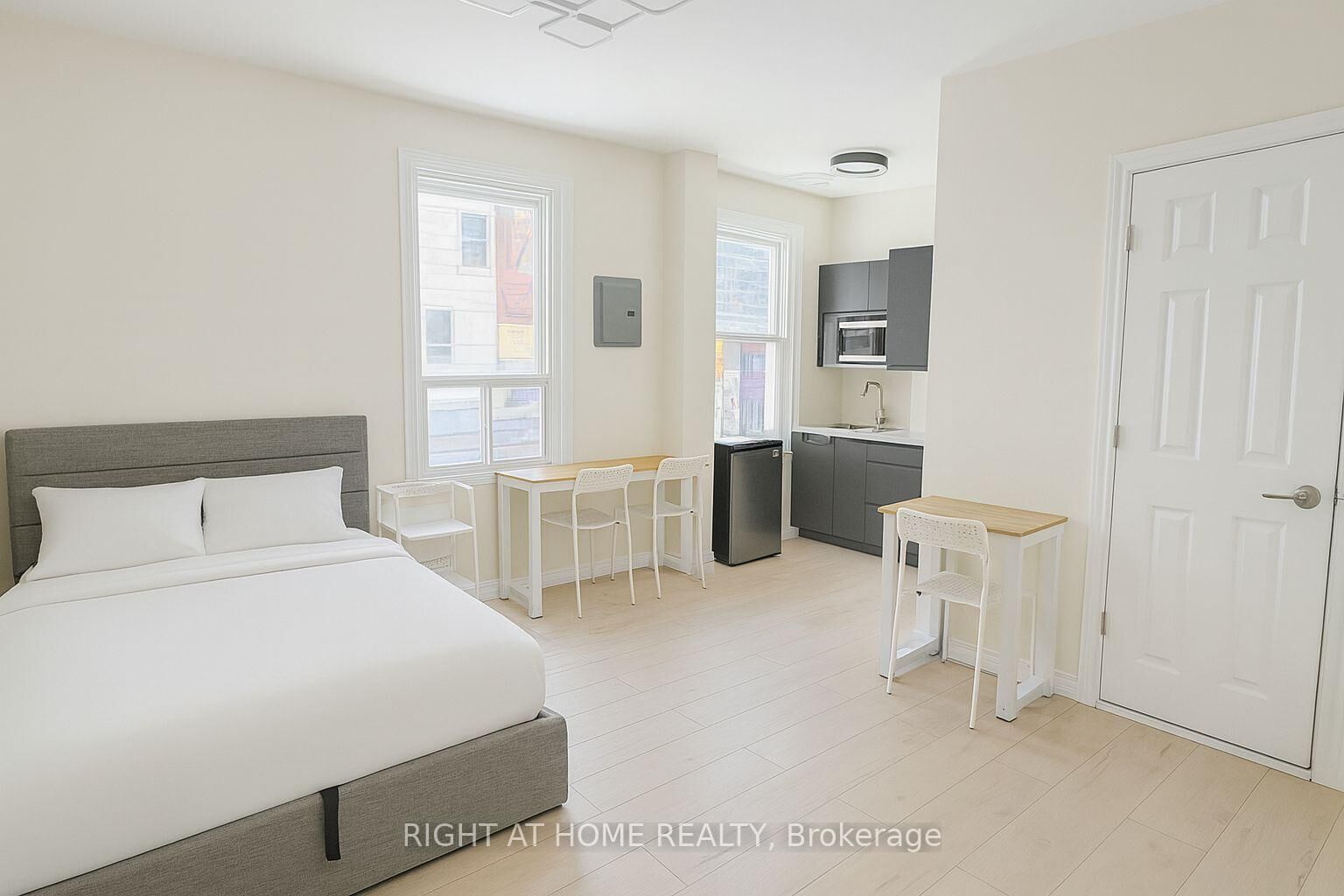 Property Photo: 198-200 Queen Street W 205 ON M5V 1Z2