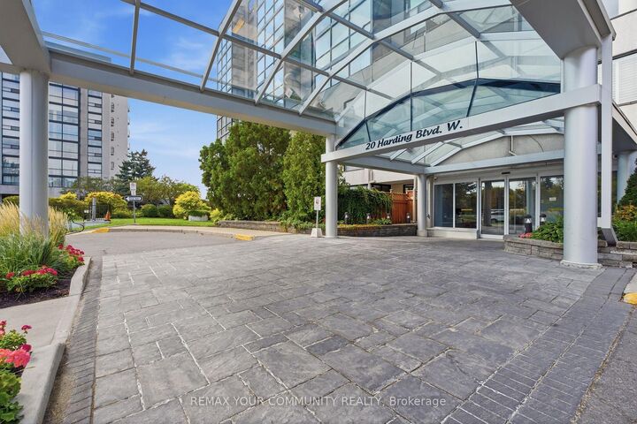 Property Photo:  20 Harding Boulevard 402  ON L4C 9S4 