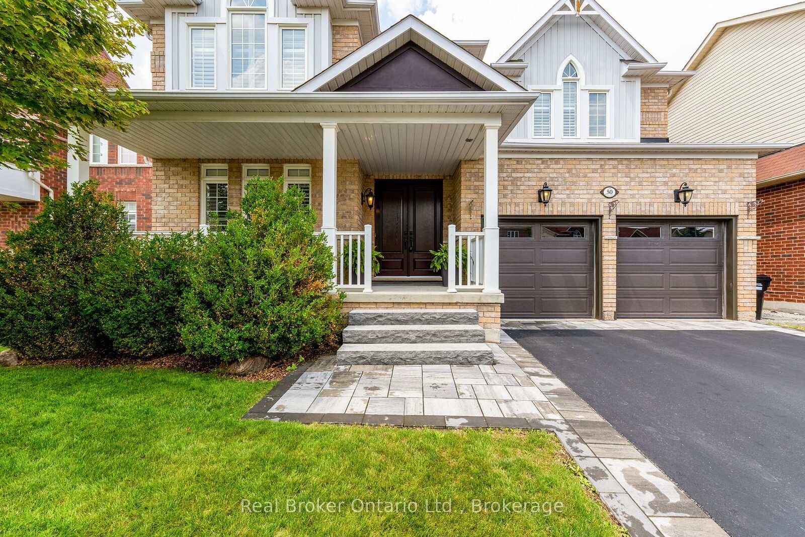 Property Photo:  50 The Queensway N/A  ON L4M 7J3 