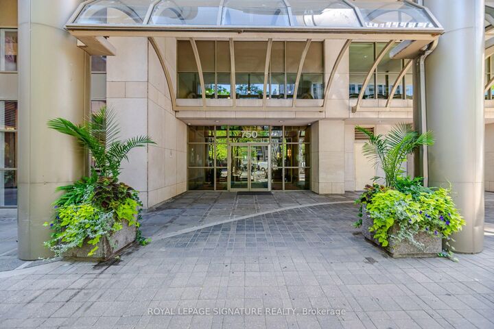 Property Photo:  750 Bay Street 3603  ON M5G 1N6 