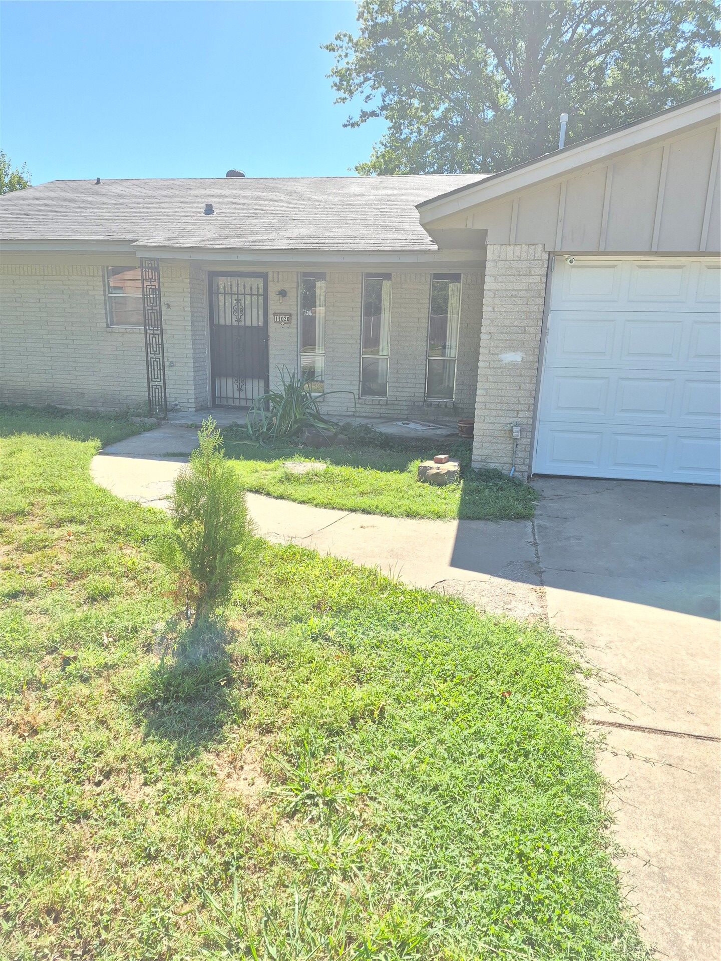 Property Photo: 11020 E 17th Street N OK 74128