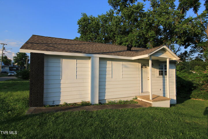 Property Photo:  321 West Chilhowie Avenue  TN 37604 