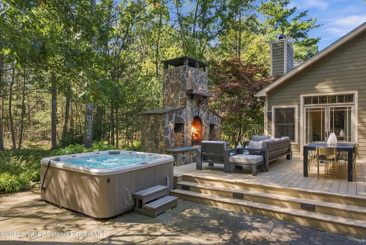 Property Photo:  9 Estate  NY 12477 