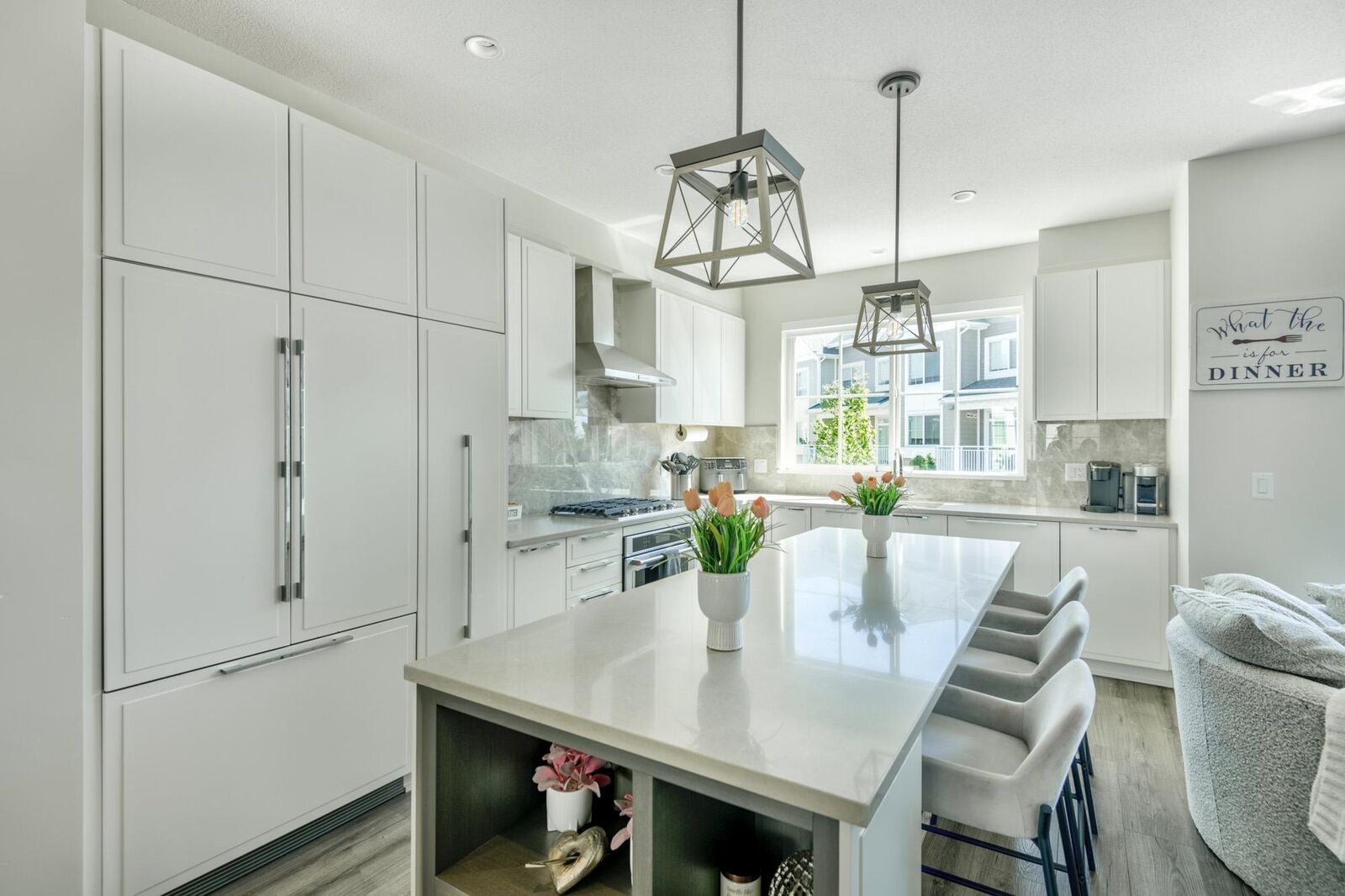 Property Photo:  5311 Admiral Way 9  BC V4K 0E2 