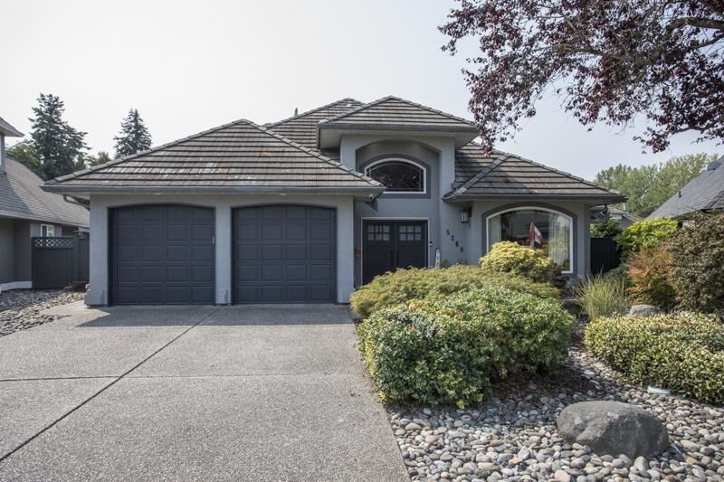 Property Photo:  5268 St Andrews Place  BC V4M 4E5 