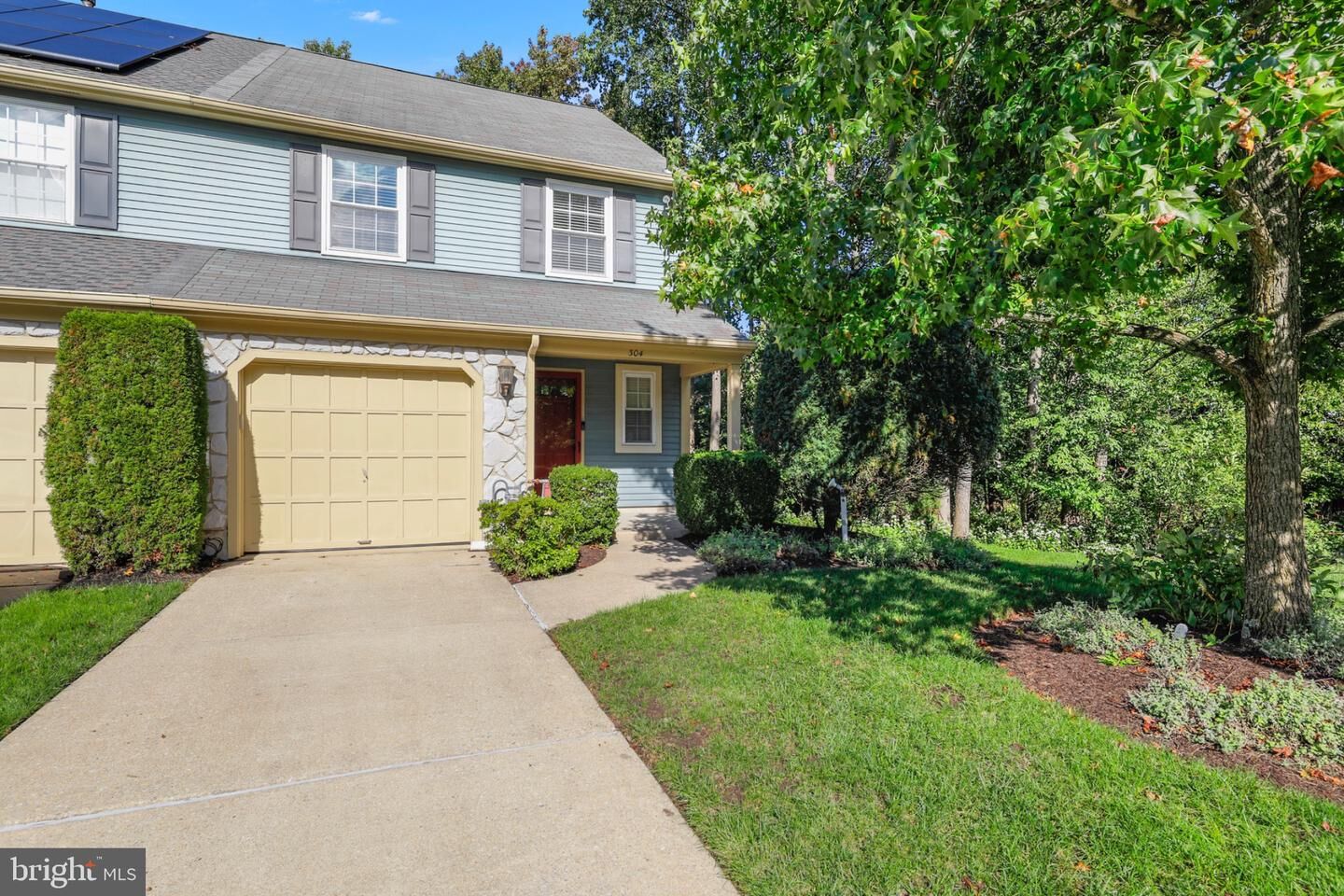 Property Photo:  304 Hazelwood Lane  NJ 08053 
