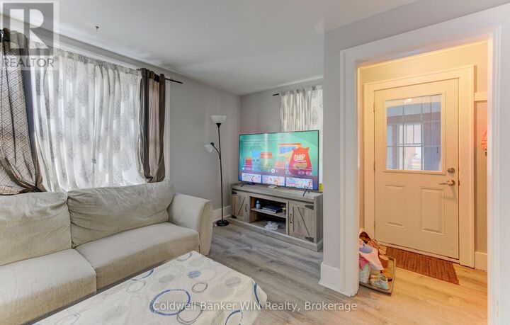 Property Photo: 160 Queen Street East ON N0G 2L3