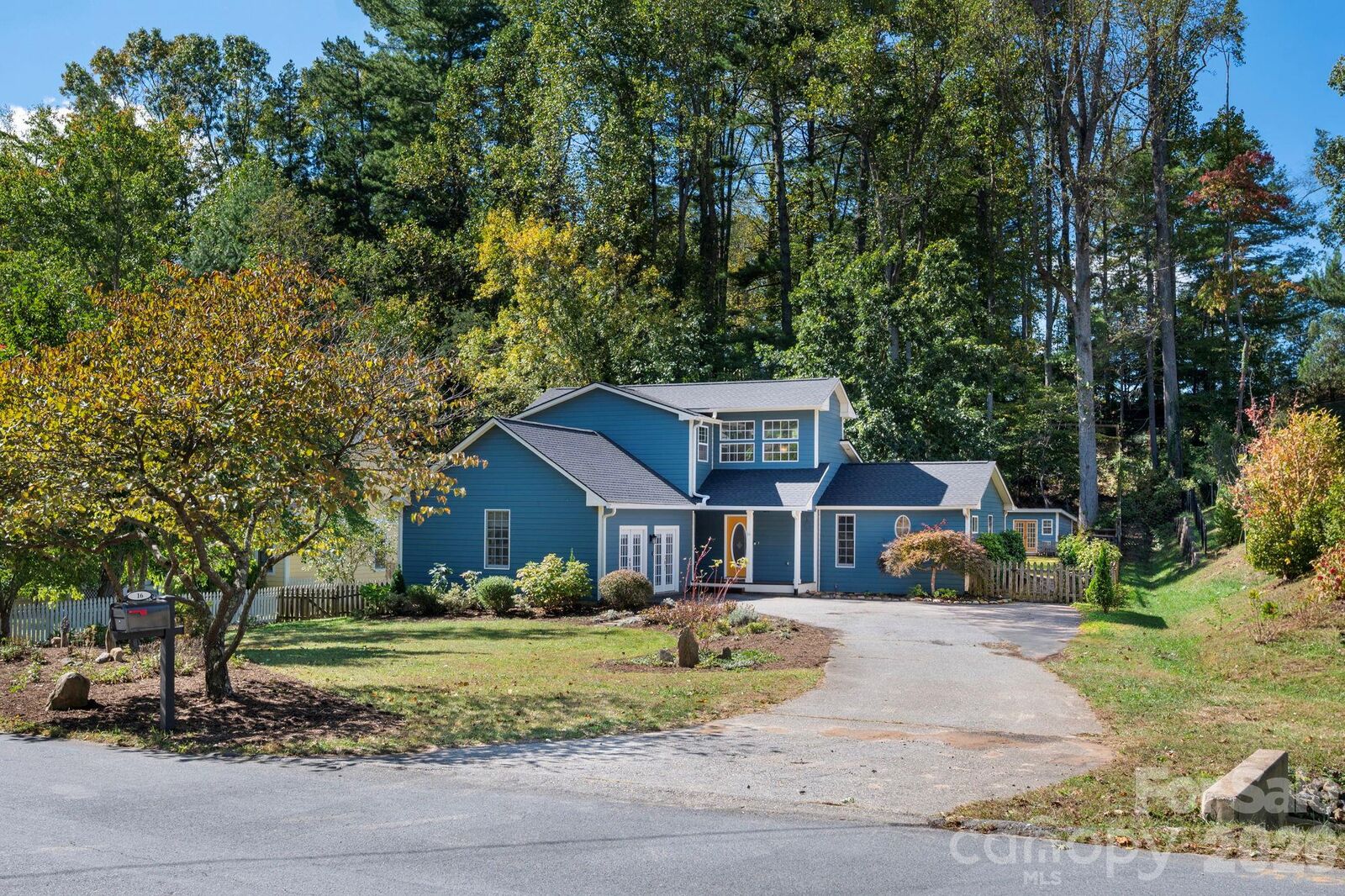 Property Photo: 16 Pinecroft Road NC 28804