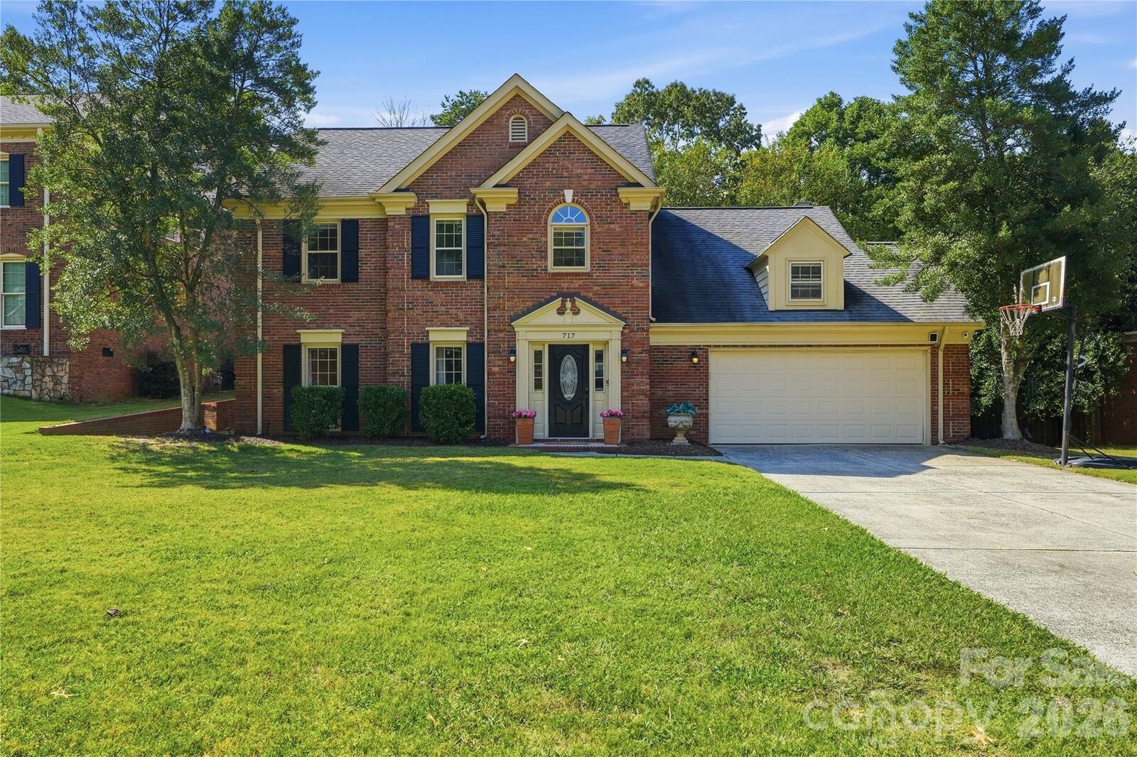 Property Photo: 717 Fredricksburg Road NC 28105