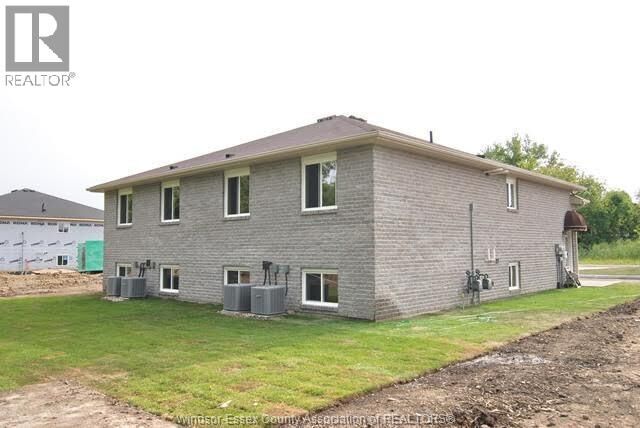 Property Photo:  1810 Northway D Lower  ON N9B 0A6 