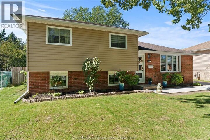 Property Photo:  127 Boardwalk Avenue  ON N9V 3C7 