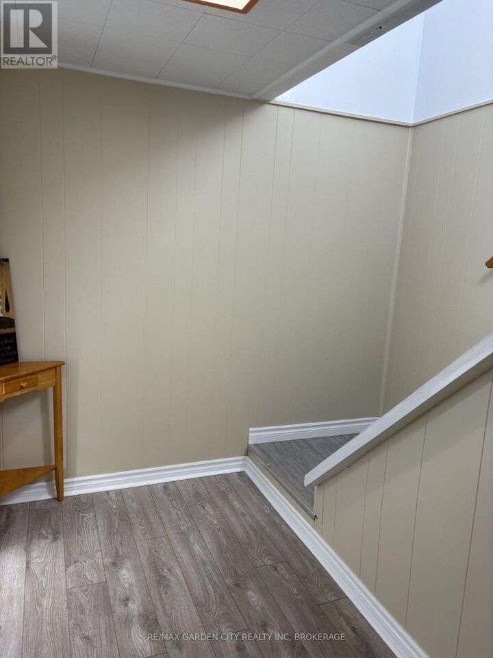 Property Photo: 44 Valencourt Drive Lower ON L3C 1M8
