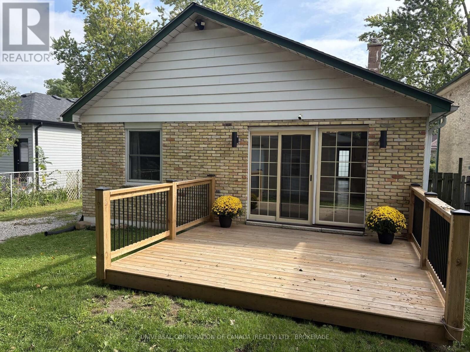 Property Photo:  97 Chesley Avenue  ON N5Z 2C3 