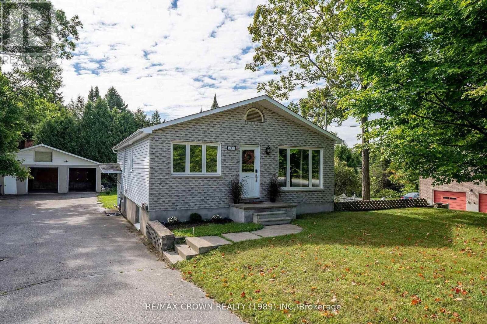 Property Photo:  717 Airport Road  ON P1C 1A3 