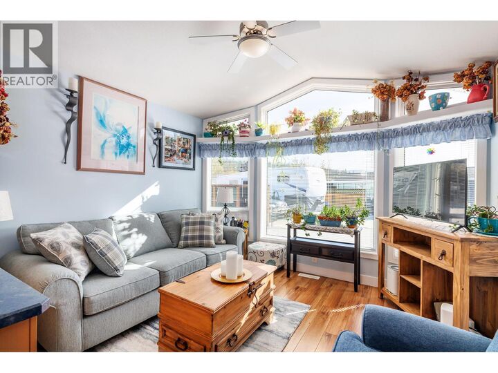Property Photo: 415 Commonwealth Road 313 BC V4V 1P4