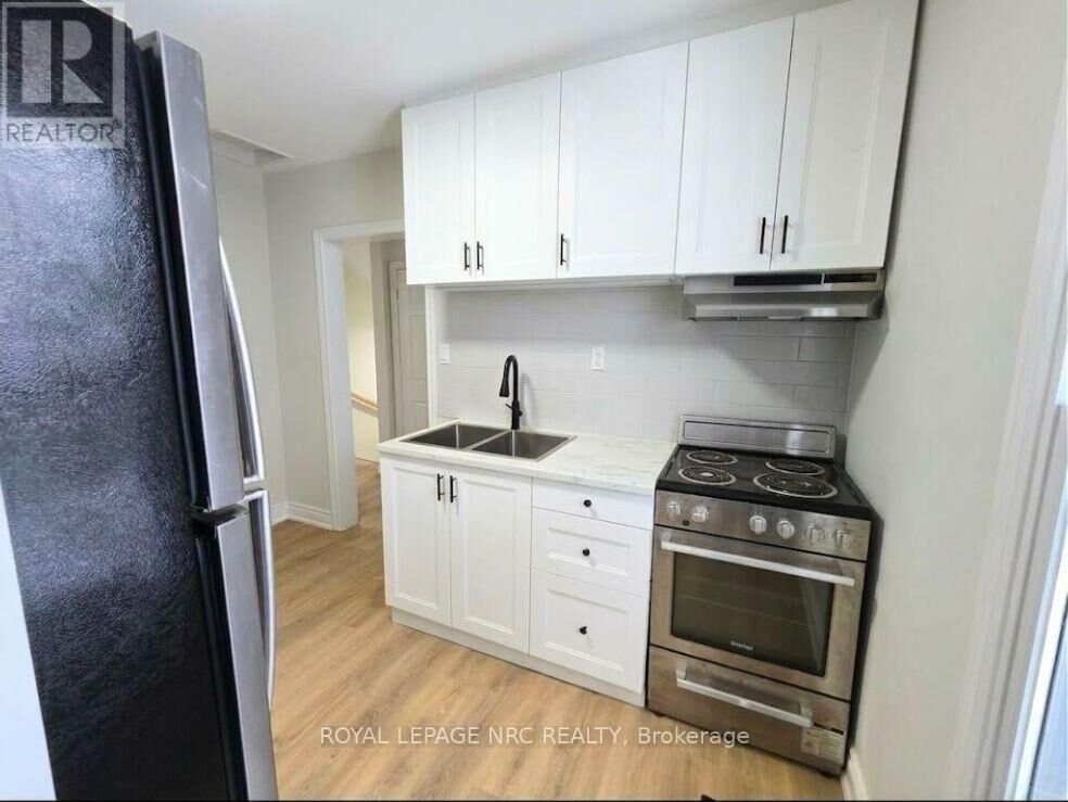 Property Photo:  129 Durham Street Unit 2  ON L3K 1E1 