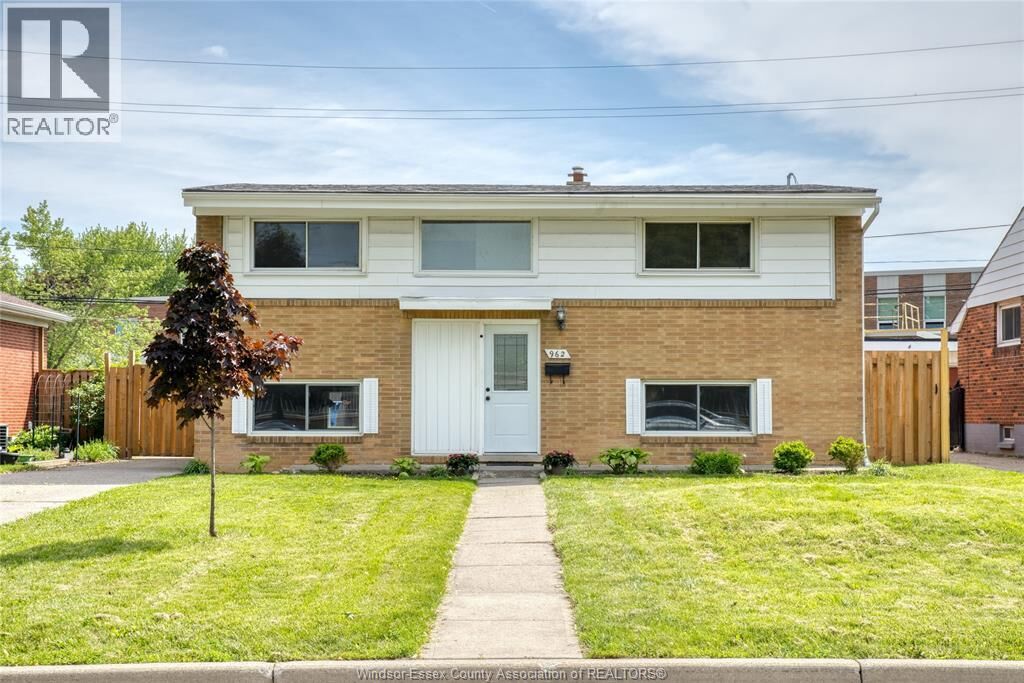 Property Photo:  962 Watson  ON N8S 3T2 