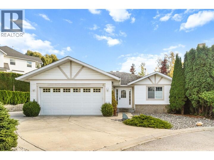 Property Photo:  801 20 Street Northeast 18  BC V1E 2R7 