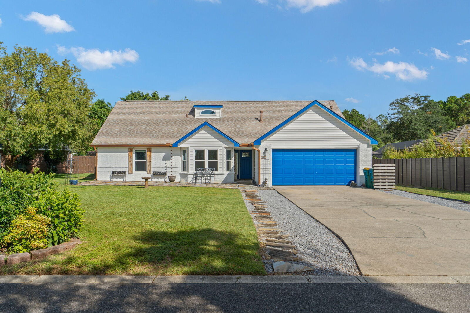 Property Photo:  403 Parish Cove  FL 32569 