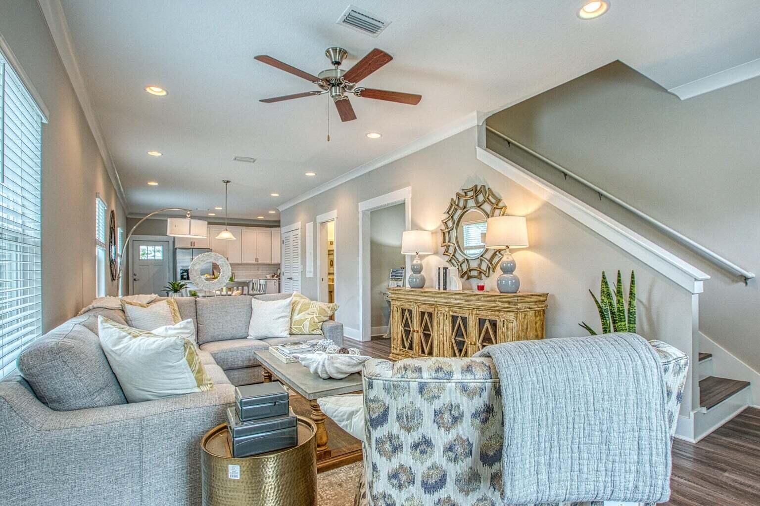 Property Photo: 76 Date Palm Lane FL 32439