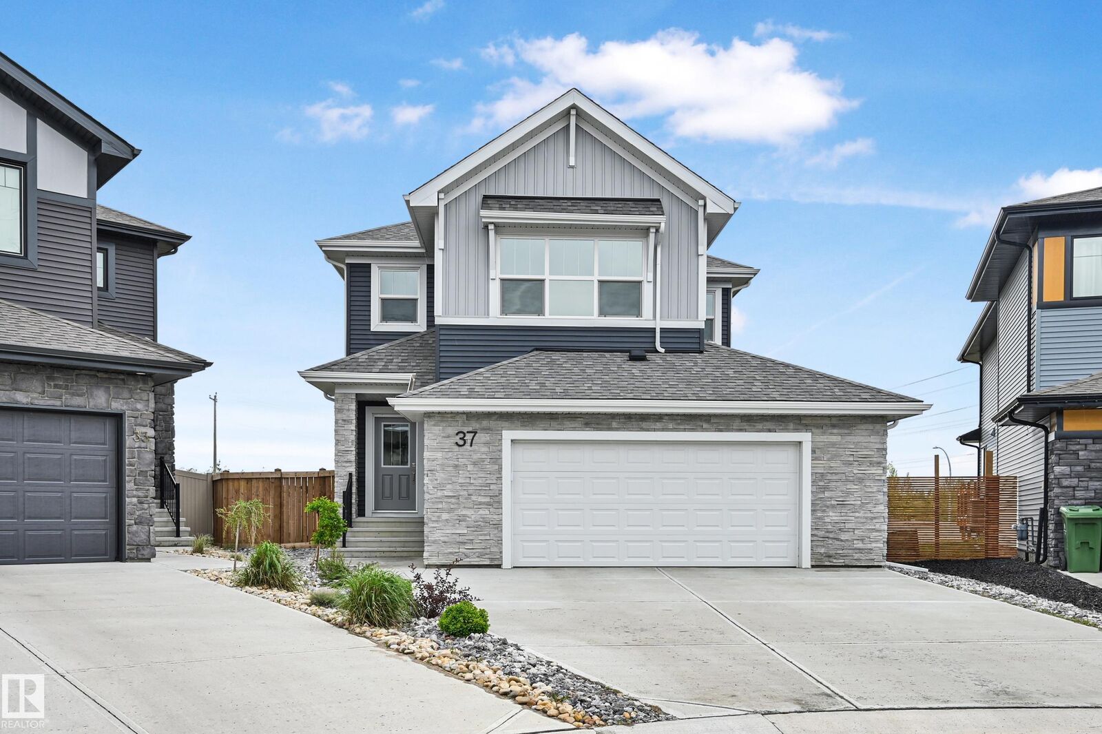 Property Photo:  37 Wildrose Court  AB T8L 0X5 