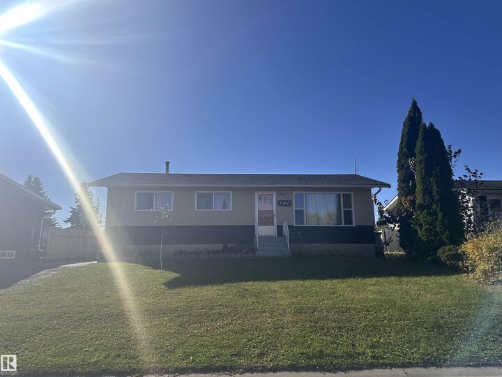 Property Photo:  10647 106 Street  AB T7P 1J6 
