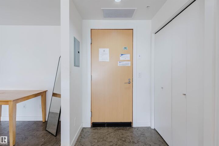 Property Photo:  2504 109 Street NW 401  AB T6J 2H3 