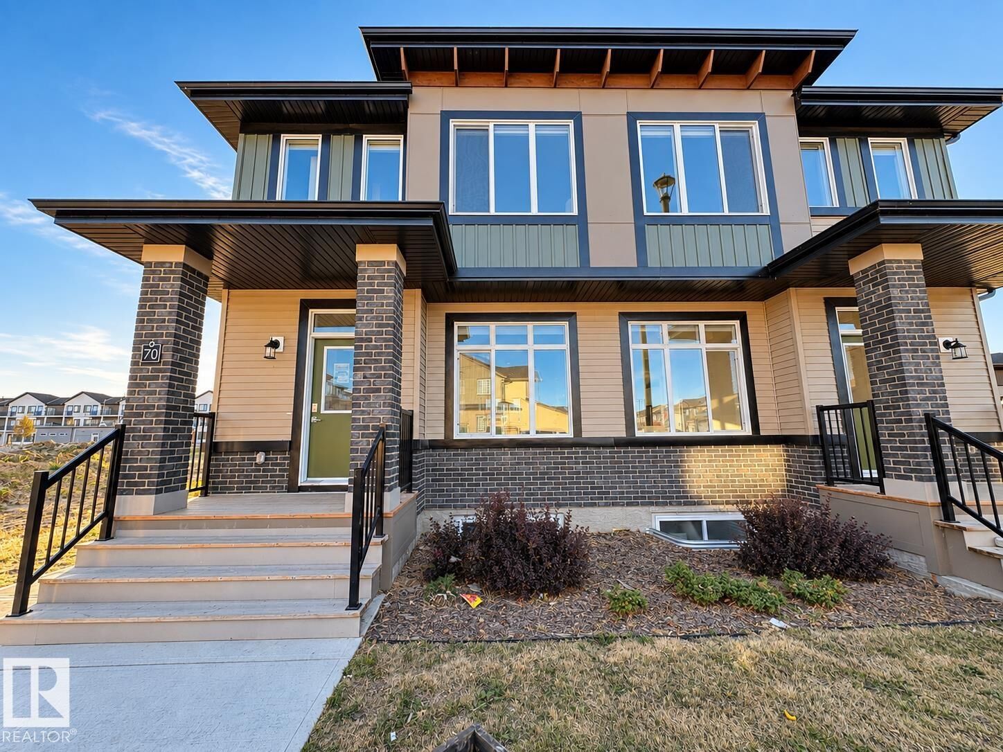Property Photo:  16231 19 Avenue SW 70  AB T6W 5C6 