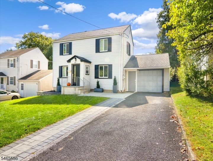 Property Photo:  12 Nutwold Ave  NJ 07052 