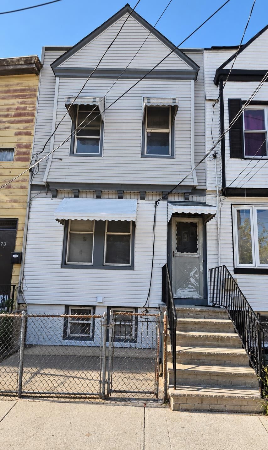 Property Photo:  75 Virginia Ave  NJ 07304 
