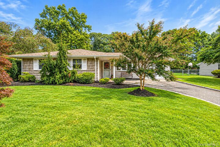Property Photo: 5 Allegheny Drive S NY 11738