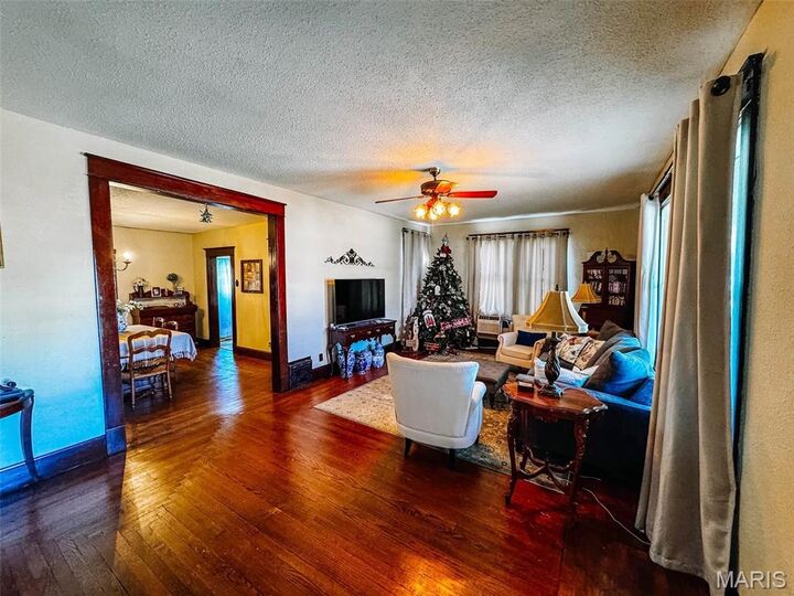 Property Photo:  209 E Walnut  MO 63468 