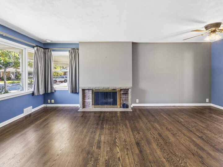 Property Photo:  3434 Saint Clair St  WI 53402 