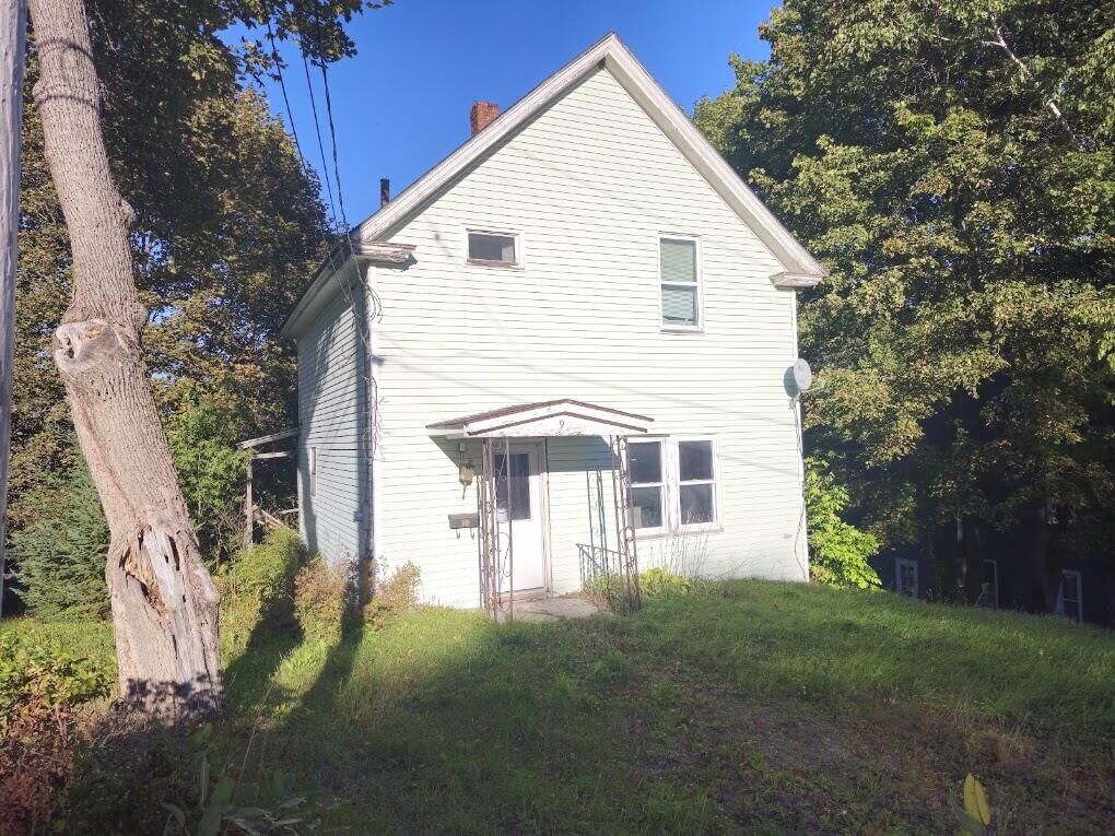 Property Photo: 9 Lincoln Street ME 04462