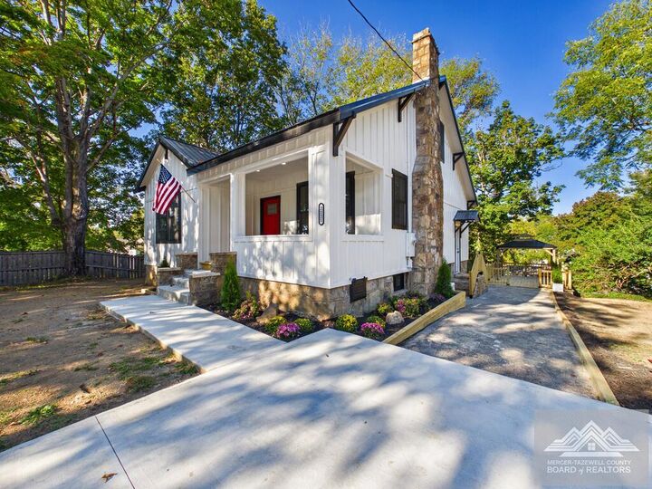 Property Photo:  2121 Fulton  WV 24701 