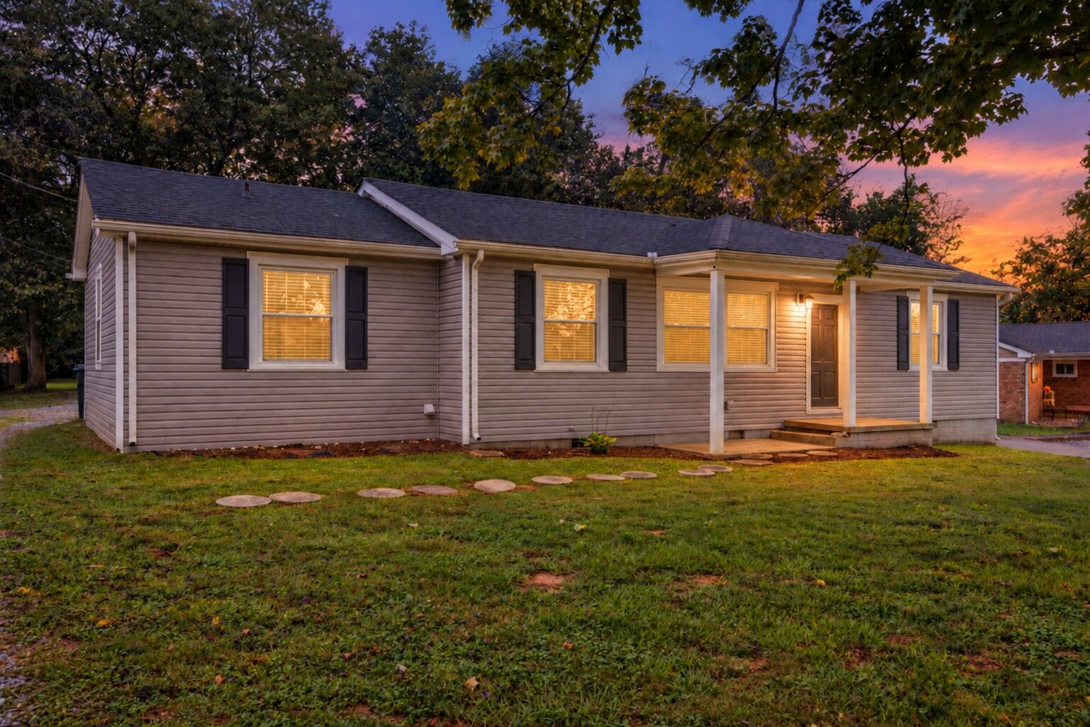Property Photo:  904 Bentley Cir  TN 37066 