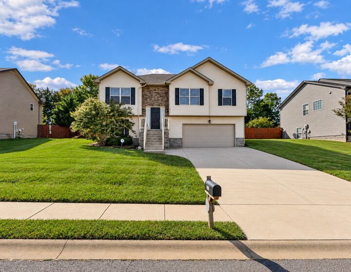 Property Photo: 1132 Freedom Dr TN 37042