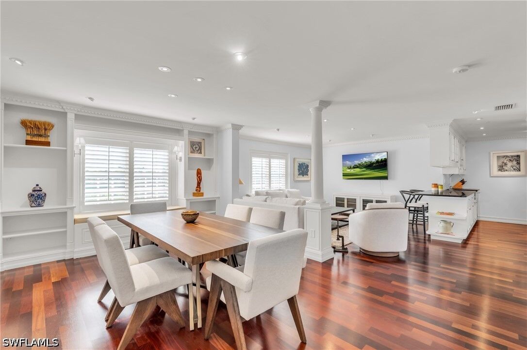 Property Photo:  271 Broad Avenue S 202  FL 34102 