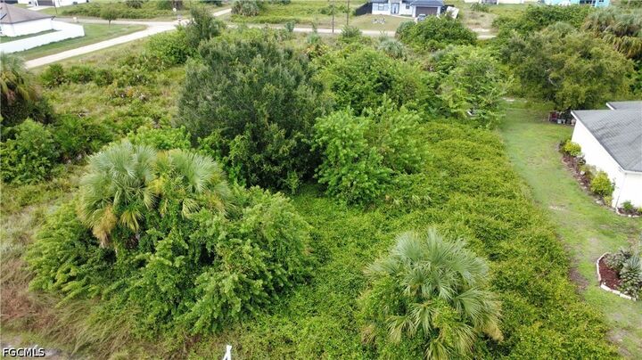 Property Photo: 741 Cardinal Street E FL 33974