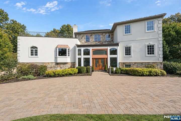 Property Photo:  4 High Mountain Drive  NJ 07045 