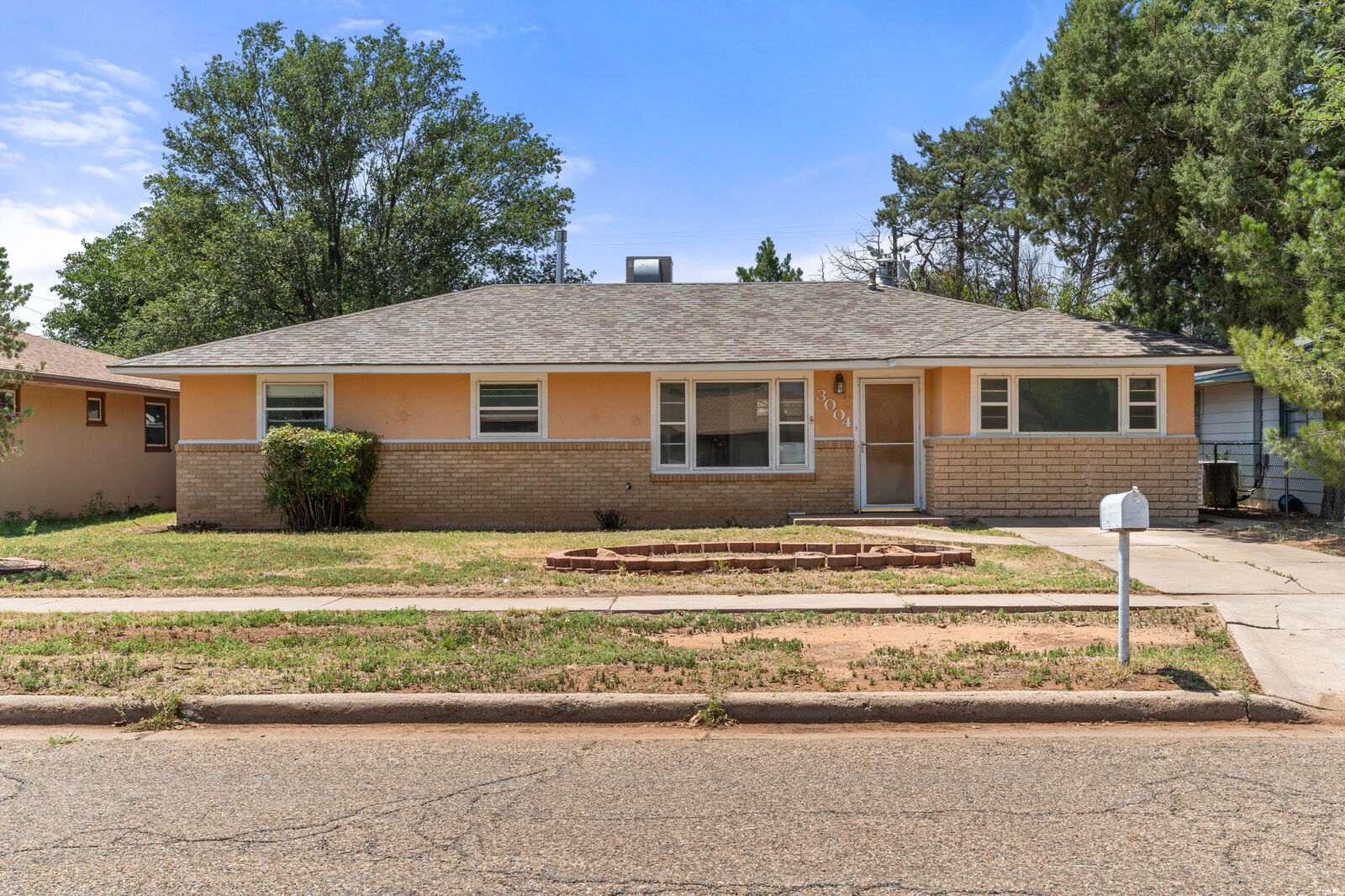 Property Photo:  3004 Sheldon St  NM 88101 